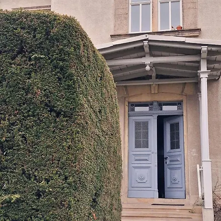 Taxus-smokers Not Welcome 3*