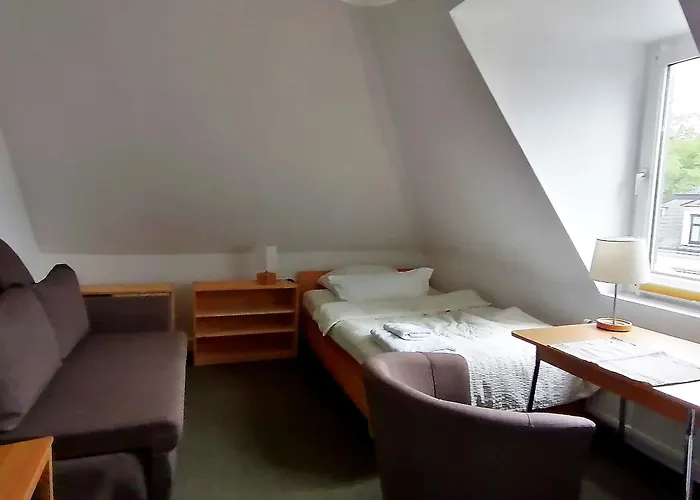 Drei Individuelle Villen-Zimmer Fuer Echte Nichtraucher Konukevi Dresden