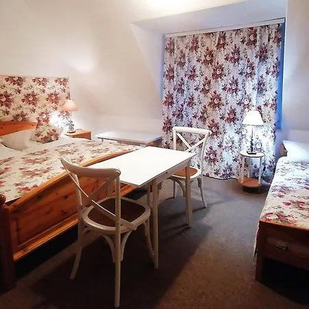 Casa de hóspedes Only For Real Non-smokers 3*